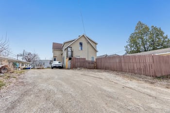 827 Broadway , Green Bay, WI 54303