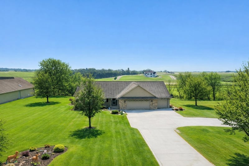 4207 Lost Dauphin Rd, De Pere, WI 54115