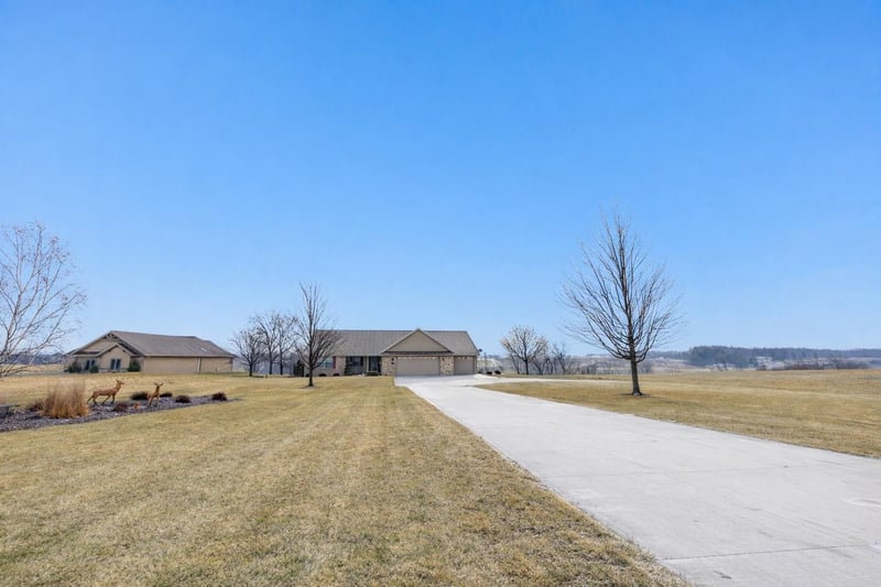 4207 Lost Dauphin Rd, De Pere, WI 54115