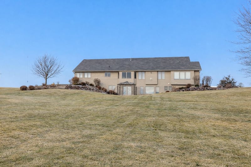 4207 Lost Dauphin Rd, De Pere, WI 54115