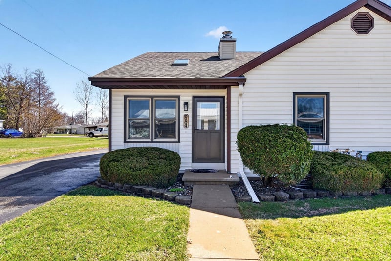 984 Tullar Rd #17, Neenah, WI 54956-5144
