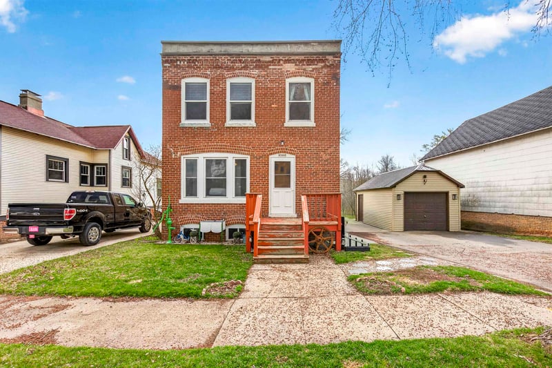 W5642 Fahrenkrug St, Nichols, WI 54152