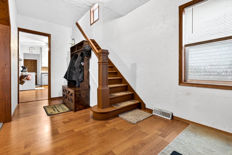 W5642 Fahrenkrug St, Nichols, WI 54152