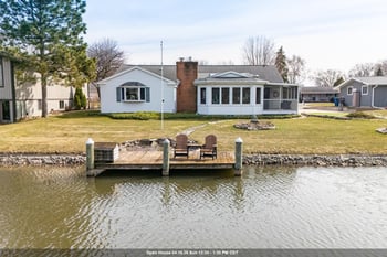 918 Leeward Ct, Oshkosh, WI 54901-2059