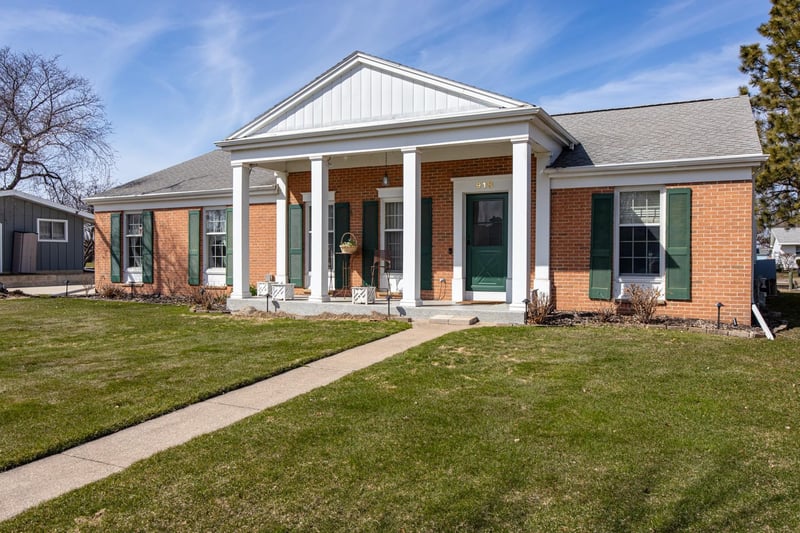 918 Leeward Ct, Oshkosh, WI 54901-2059