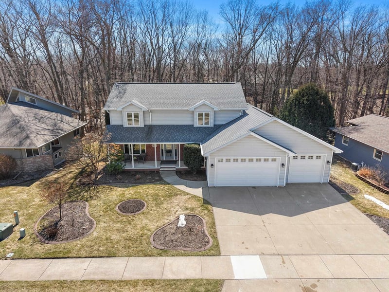 1349 Edgewood Dr, Kaukauna, WI 54130