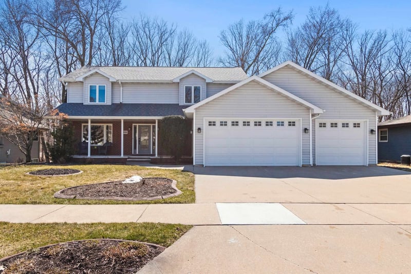 1349 Edgewood Dr, Kaukauna, WI 54130