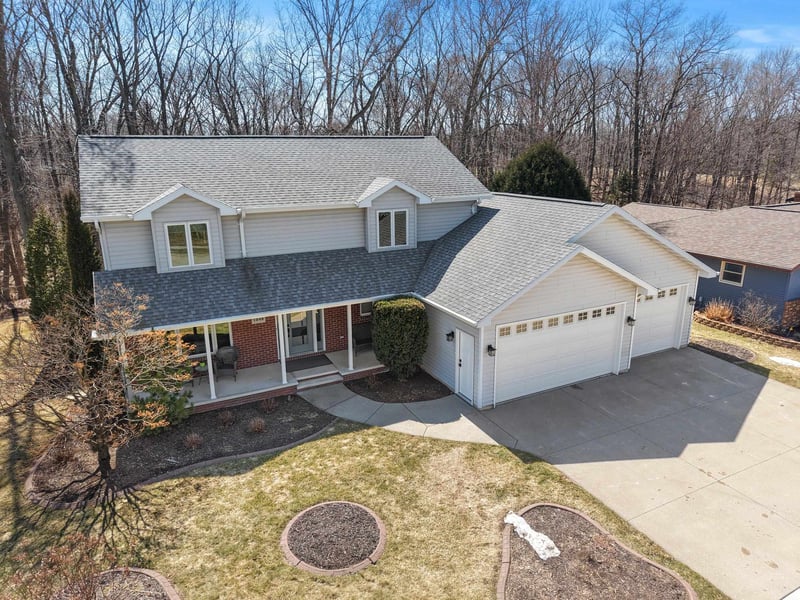1349 Edgewood Dr, Kaukauna, WI 54130