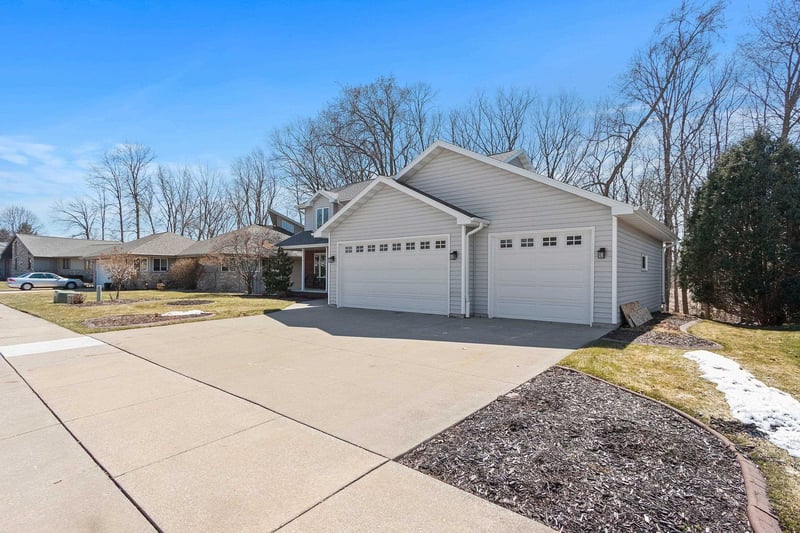 1349 Edgewood Dr, Kaukauna, WI 54130