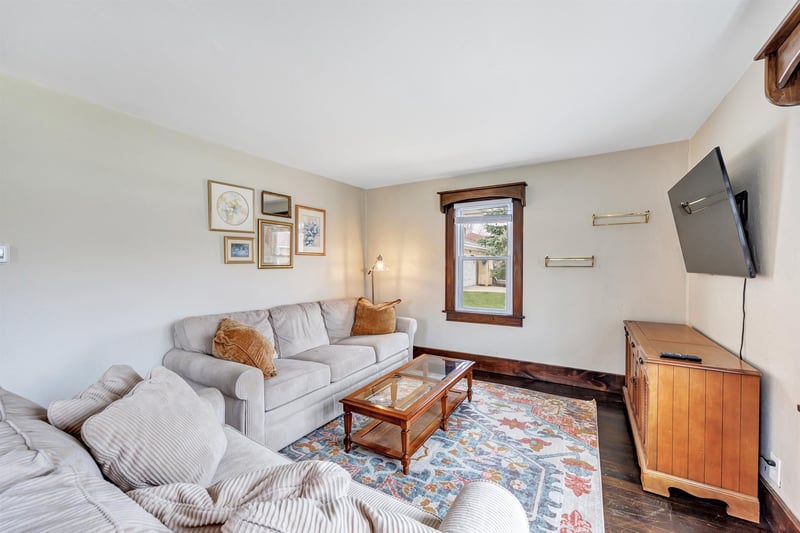 1243 Elmore St, Green Bay, WI 54303