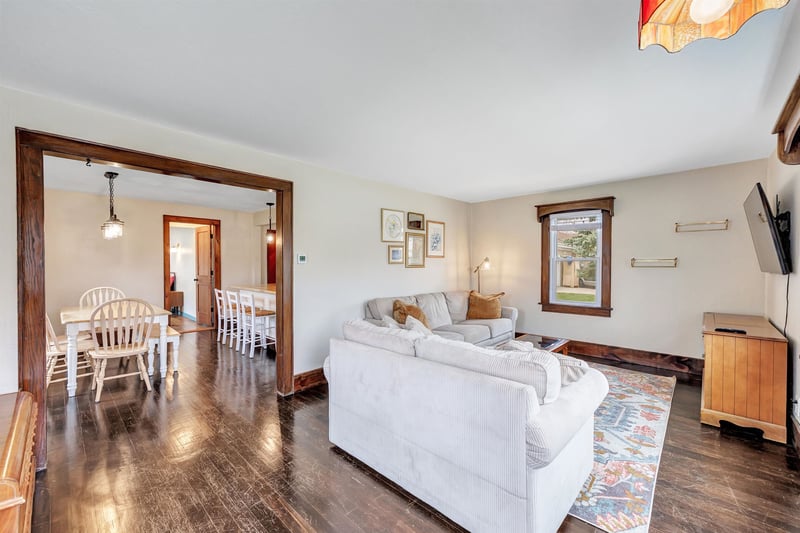 1243 Elmore St, Green Bay, WI 54303