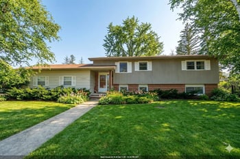 2455 Kingston Pl, Oshkosh, WI 54904