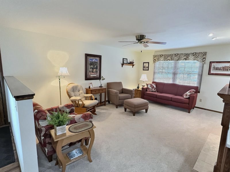 1313 Murdock Ave, Oshkosh, WI 54901