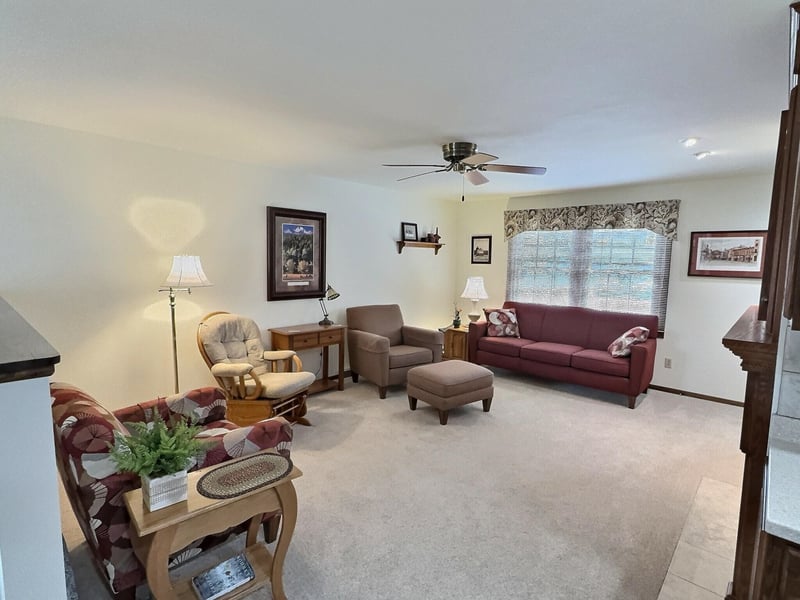 1313 Murdock Ave, Oshkosh, WI 54901