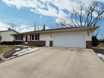 1313 Murdock Ave, Oshkosh, WI 54901