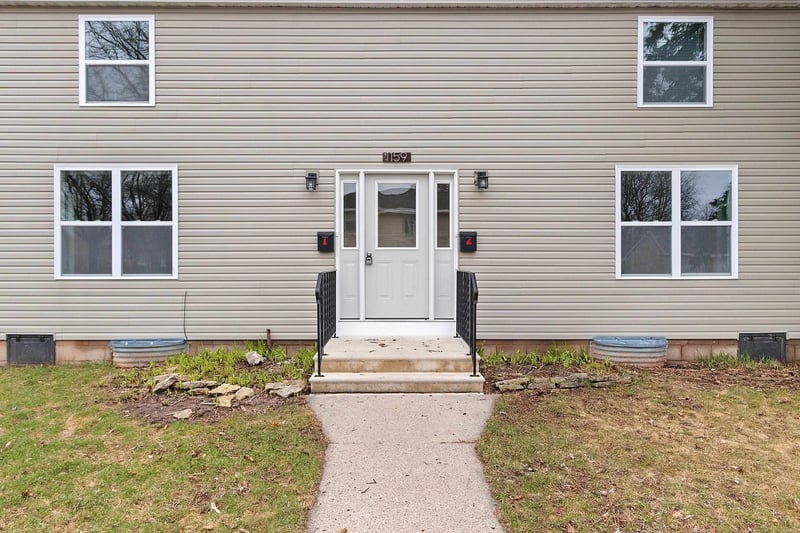 1159 Minahan St, Green Bay, WI 54303-4078