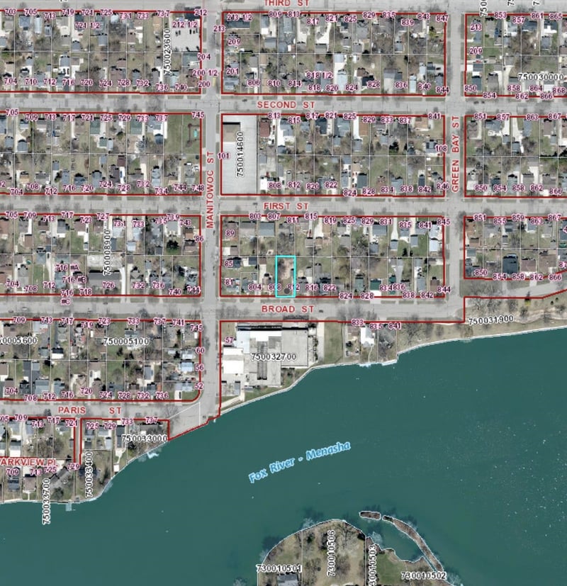 812 Broad St, Menasha, WI 54952