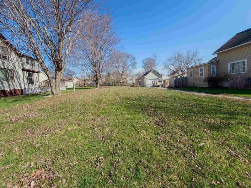 812 Broad St, Menasha, WI 54952