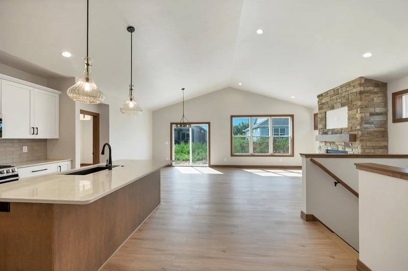 2387 Whispering Wind Ln, Green Bay, WI 54303