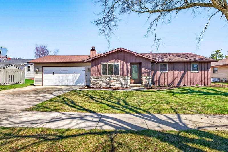 3008 Bona Ave, Appleton, WI 54915
