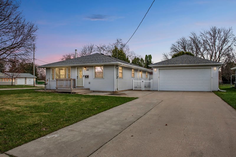 1611 Glendale Ave, Appleton, WI 54911