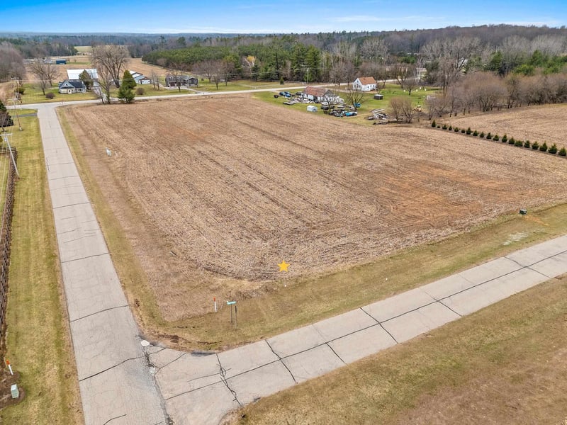 Kingfisher Ln #3, Oconto Falls, WI 54154