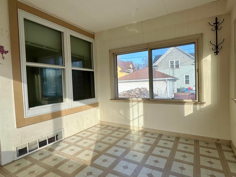 411 Union St, Neenah, WI 54956