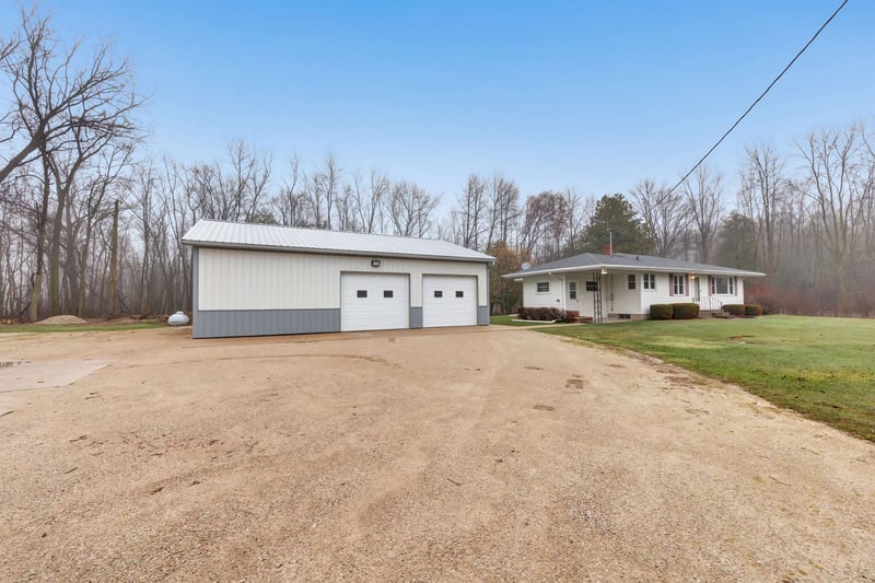 5003 Luxemburg Rd, New Franken, WI 54229
