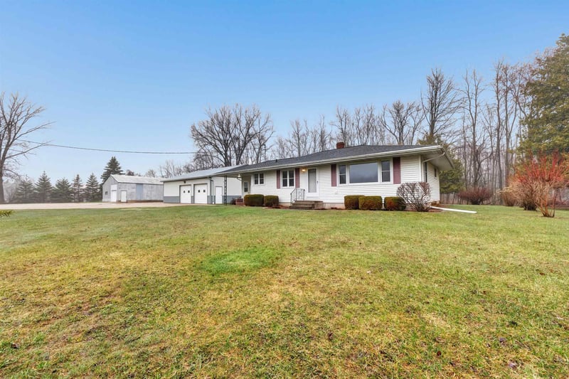 5003 Luxemburg Rd, New Franken, WI 54229