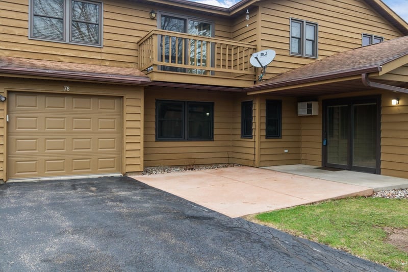 975 Manor Dr #78, Neenah, WI 54956-5107