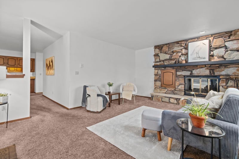 975 Manor Dr #78, Neenah, WI 54956-5107