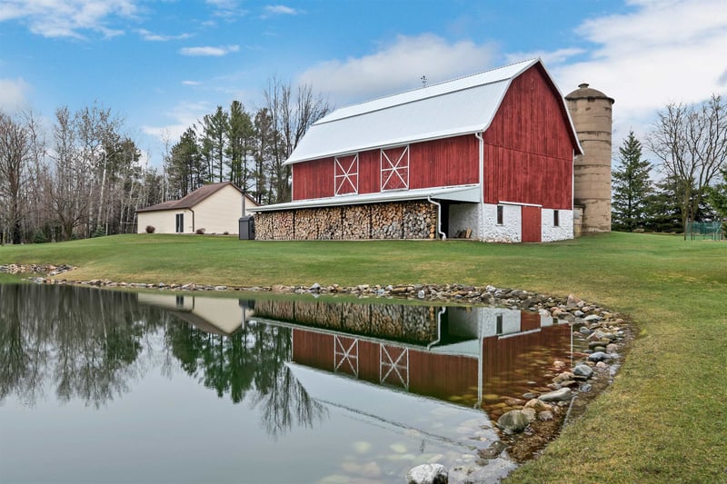 N6153 State 32 Hw, Oconto Falls, WI 54154