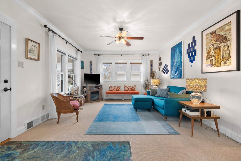 114 Mission Rd, Green Bay, WI 54301