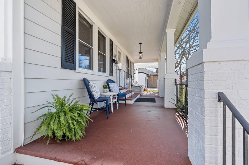 114 Mission Rd, Green Bay, WI 54301