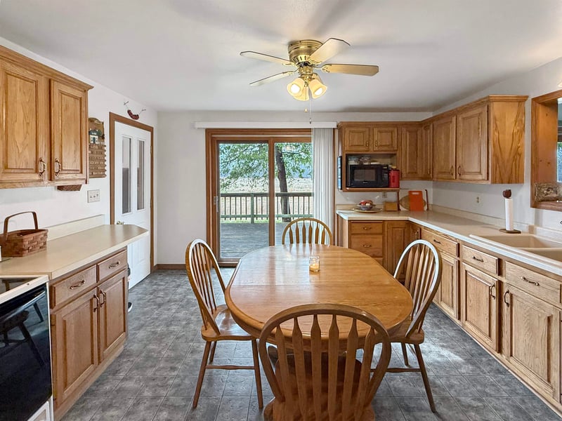 4639 Rivermoor Rd, Omro, WI 54963