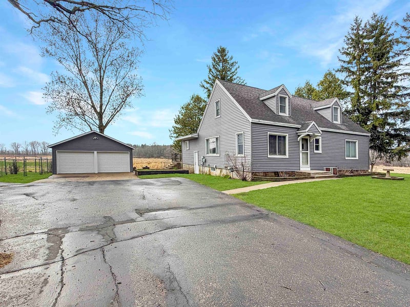 4639 Rivermoor Rd, Omro, WI 54963