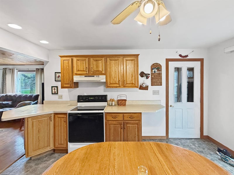 4639 Rivermoor Rd, Omro, WI 54963