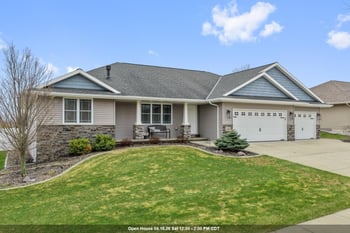 3165 Howard View Ln, Green Bay, WI 54313-4227