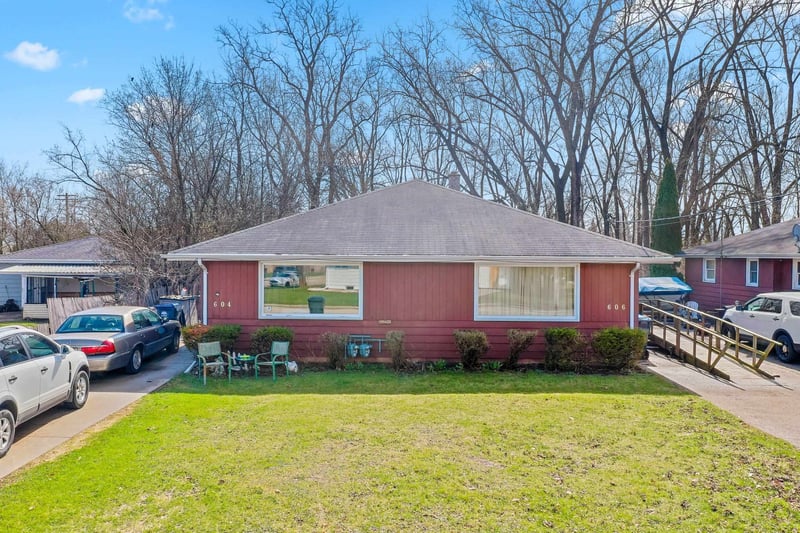 604 Knight Ave, Neenah, WI 54956
