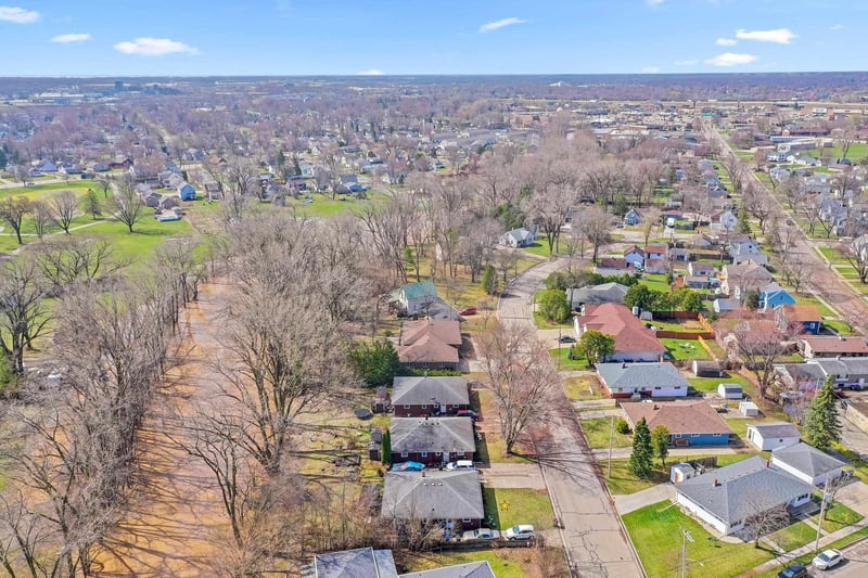 604 Knight Ave, Neenah, WI 54956
