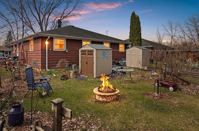 608 Knight Ave, Neenah, WI 54956