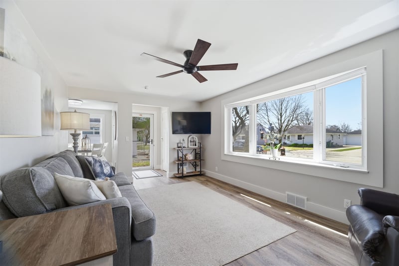 227 Matthew St, Kimberly, WI 54136