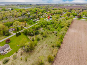 1966 Sky Ranch Ave, Oshkosh, WI 54904-7035