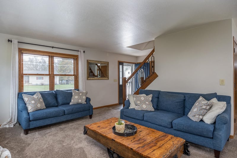 1966 Sky Ranch Ave, Oshkosh, WI 54904-7035