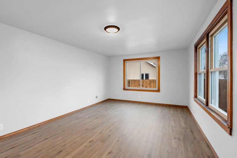 817 Chicago St, De Pere, WI 54115