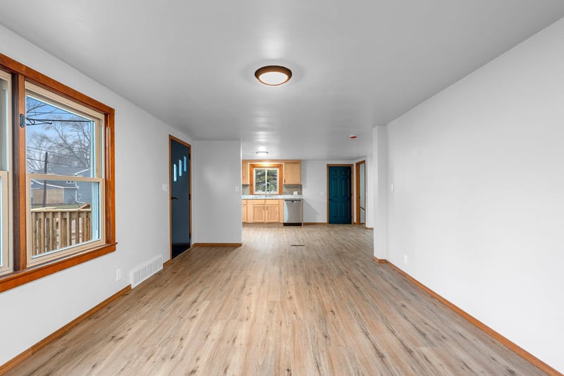 817 Chicago St, De Pere, WI 54115