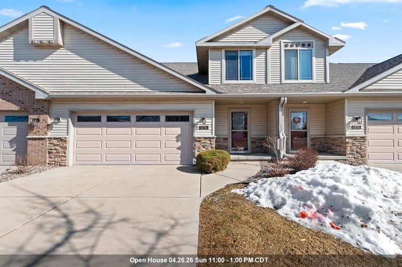 1274 Bayport Ter, Green Bay, WI 54313