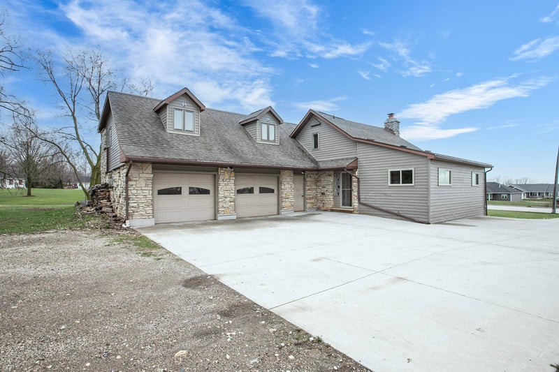 3811 Bower Creek Rd, De Pere, WI 54115