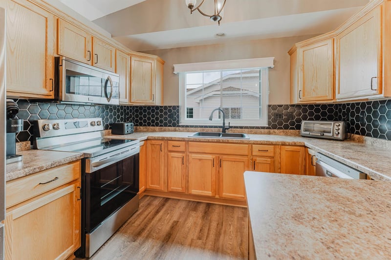 3140 White Tail Ln #D, Oshkosh, WI 54904