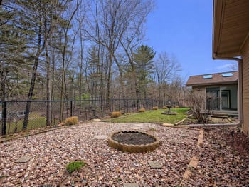 716 Mt Mary Dr, Green Bay, WI 54311